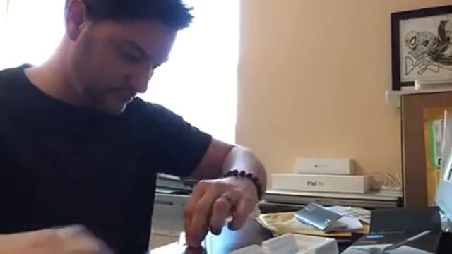 Unboxing Wacom Intuos Creative Stylus 2 for iPad смотреть онлайн