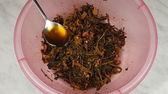 Свинина с Ботвой Редиса по-корейски Рецепт Korean Style Pork with Radish Tops Recipe 시래기 우거지 삼겹살 만들 смотреть онлайн