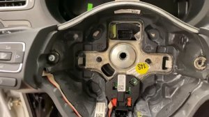 VW polo sedan 2014,  как снять подушку безопасности. Демонтаж руля