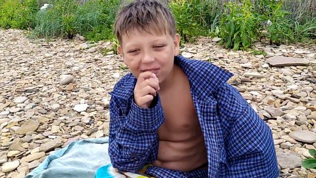 выезд на море. Владивосток, остров Ахлестышева, одноименная бухта возле острова Русский. смотреть онлайн