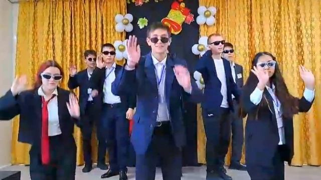 День учителя. 10,11 класс. Танец. смотреть онлайн