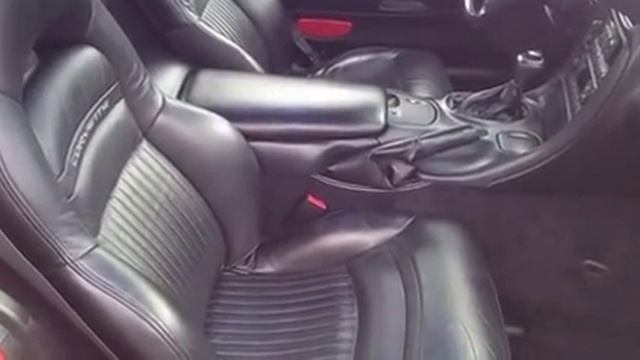 2004 Chevrolet Corvette 2 TOPS смотреть онлайн