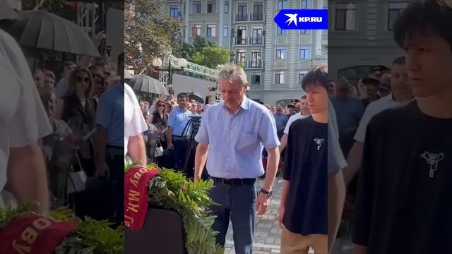 «Работайте, Братья!»_ Памятник Герою России смотреть онлайн