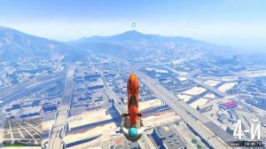 НЕВОЗМОЖНЫЙ СПУСК НА ОГРОМНОЙ СКОРОСТИ СКВОЗЬ ПЛАТФОРМУ НА ЗАДНЕМ КОЛЕСЕ БАЙКА В GTA 5 ONLINE