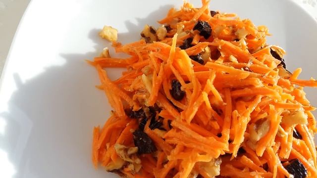 5 БЫСТРЫХ И ВКУСНЫХ ПРАЗДНИЧНЫХ САЛАТОВ С ? ? ? МОРКОВЬЮ смотреть онлайн