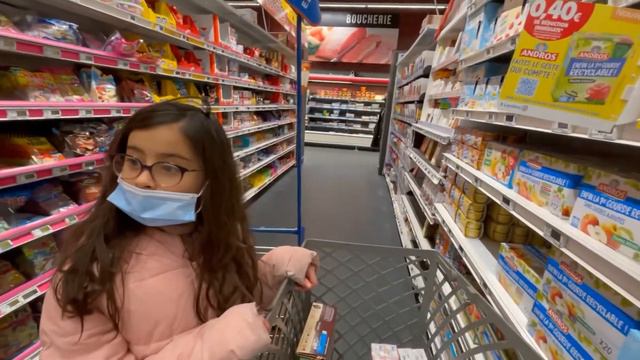 GROCERY SHOPPING WITH CHLOÉ |CHLOÉ CHASSIN DE KERGOMMEAUX |LECLERC MAGAZINE #GOODGIRL #VEXIN смотреть онлайн