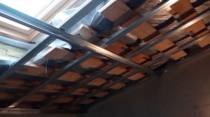 Монтаж гипсокартона на мансарде. Обшивка гипсокартоном мансардного окна.