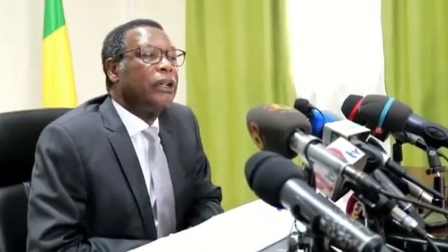 Président Pierre Buyoya réponds aux questions des journalistes смотреть онлайн