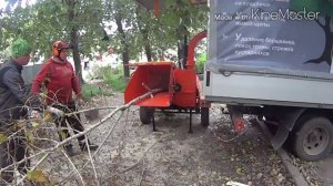 Работа дробилки для веток. Киров