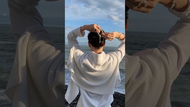 Идеальная прическа на море?И мой разговорчивый оператор? смотреть онлайн