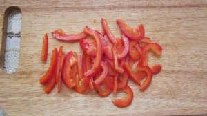 Недорогая пицца в микроволновке на готовой основе, быстро и вкусно