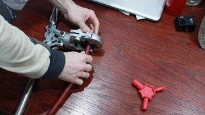 Как опрессовать пресс фитинга valtec. Пресс инструмент valtec.