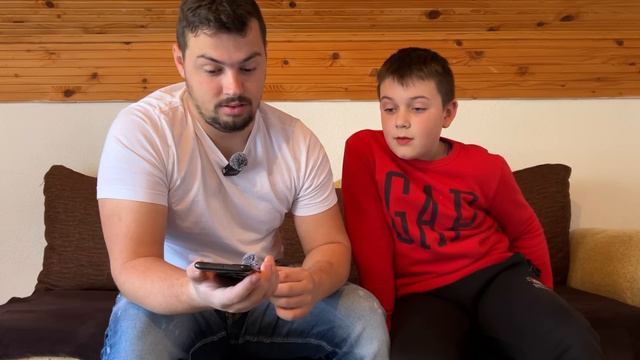 OPET ZEZAMO LJUDE NA MOBITEL! 3.Dio смотреть онлайн