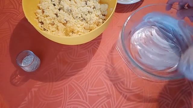 Пироги с творогом и сметаной