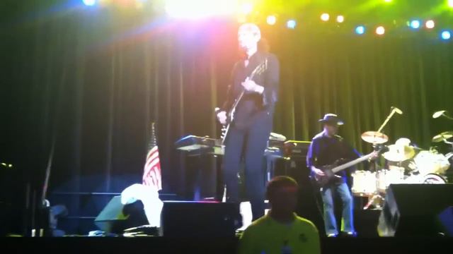 Grand Funk Railroad - Inside Looking Out live Bruce Kulick смотреть онлайн