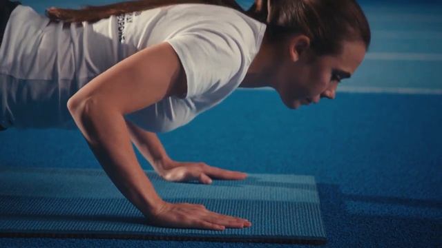 Сгибание и разгибание рук в упоре лежа на полу ГТО смотреть онлайн