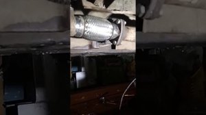Нива Шевроле замена гофры приемной (штаны) трубы!