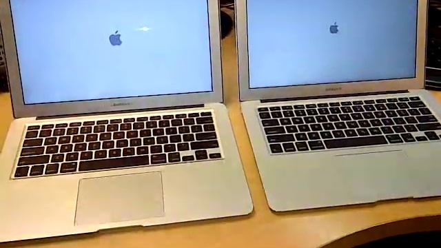 MacBook Air, 2010 Core 2 Duo vs. 2011 i7 Dual Core - Boot Speed Challenge смотреть онлайн