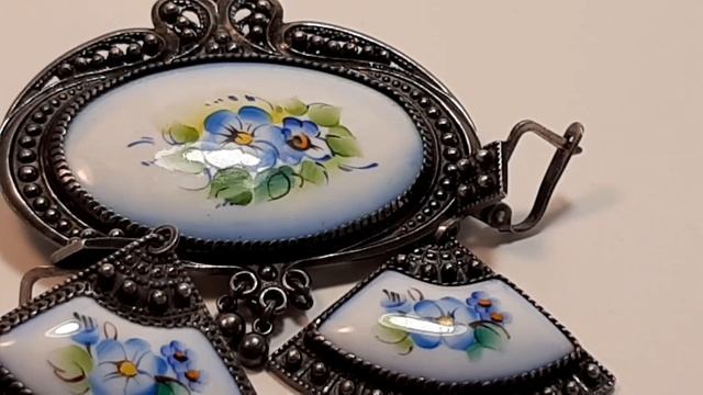 Купила на барахолке- брошь и серьги. Советский винтаж. Финифть. Скань. Клеймо МК-2. смотреть онлайн