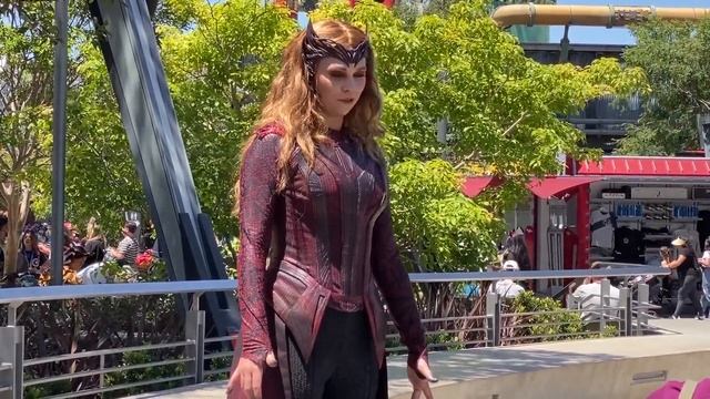 Scarlet Witch Meet and Greet - Avengers Campus, Disney California Adventure смотреть онлайн