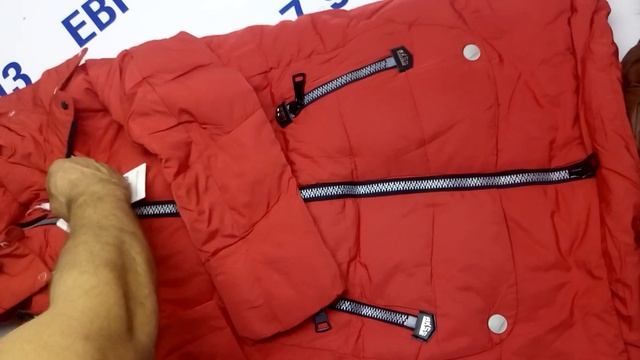 Мешок № 196 Теплые куртки СТОК. Наполнитель - тинсулейт, холофайбер, биопух. кол-во 20 шт. смотреть онлайн