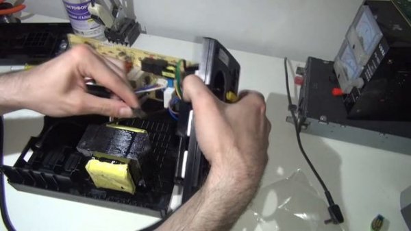 Ремонт ИБП APC 650. Постоянный писк, не включается