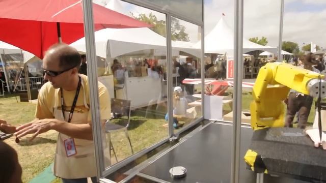 Maker Faire 2015 A robot playing the knife game смотреть онлайн
