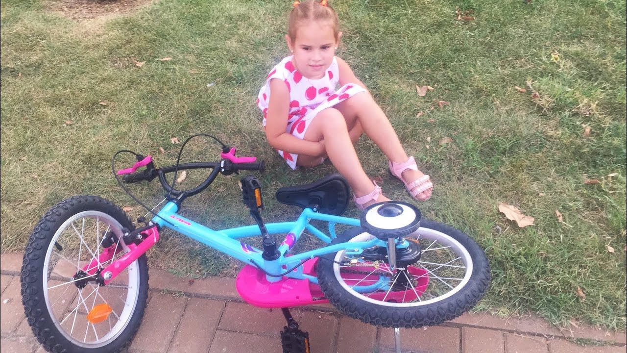 Какой велосипед купить Учимся Кататься на Новом велосипеде Видео для Детей ВЛОГ смотреть онлайн