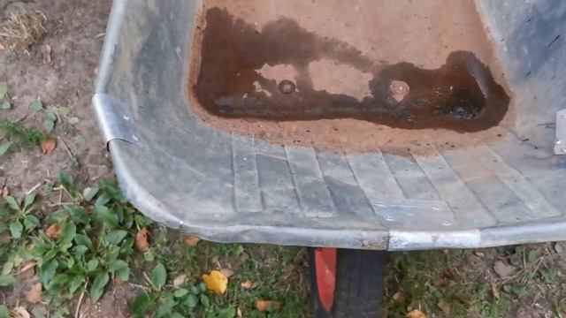 Простой и быстрый ремонт садовой тачки и совет про заклепочник смотреть онлайн