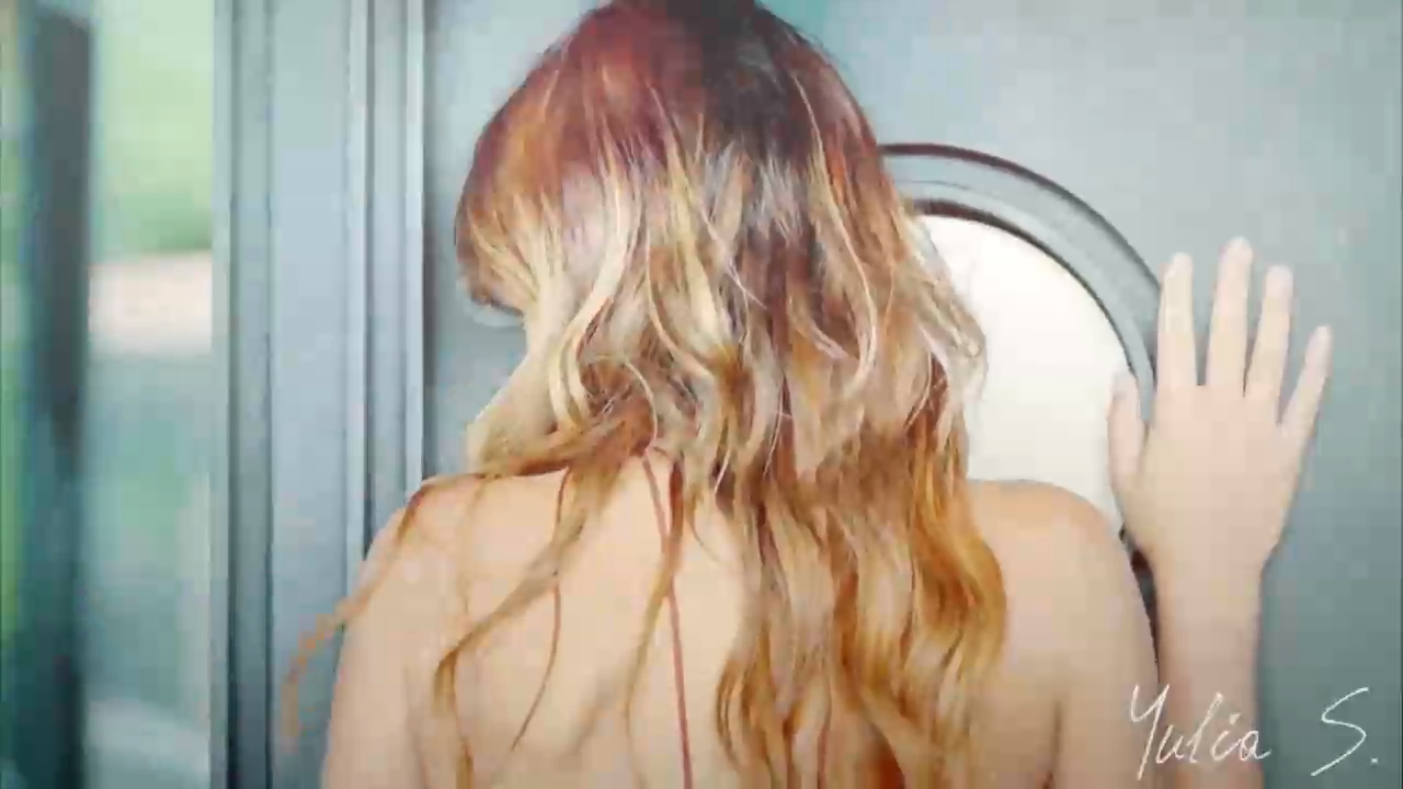 A/B (Светлячок) Ты узнаешь ее смотреть онлайн