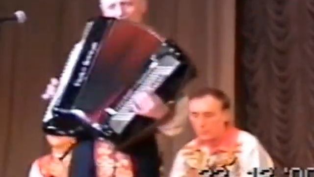 Омский сувенир, музыка А. Корчевого, исполняет автор в сопровождении оркестровой группы хора. смотреть онлайн