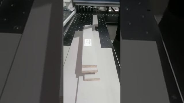 Кромление и распил ДСП от "АМК ТРОЯ" смотреть онлайн