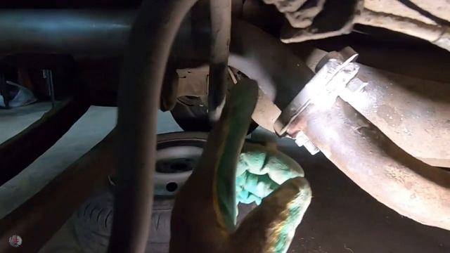 Замена шаровой и глушителя Hyundai Accent 2