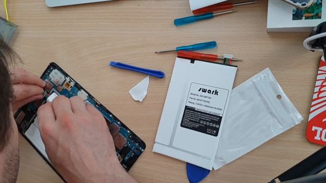 Замена Аккумулятора в планшете Samsung Galaxy S SM-T705 смотреть онлайн