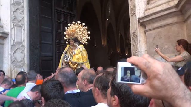 entrada de la virgen en la catedral de valencia (13/05/12) I смотреть онлайн