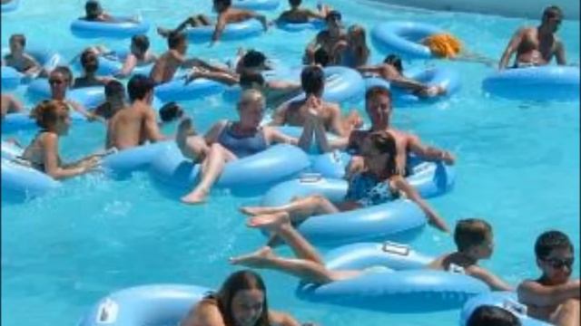 College Girls Get Wet n Wild смотреть онлайн
