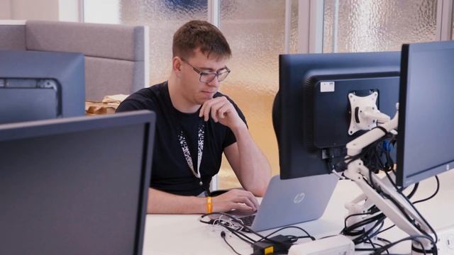 Meet James, our Customer Care Team Lead смотреть онлайн