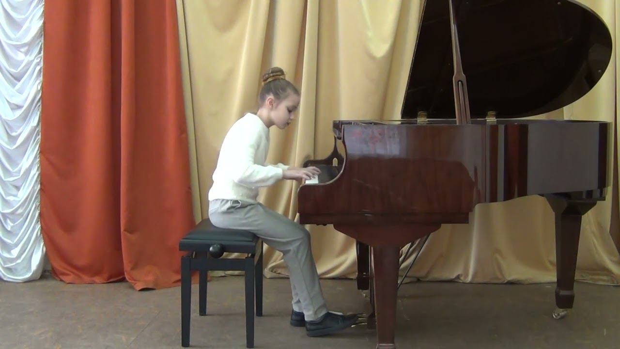 Ф. Бах Менуэт G-dur Исп. Воляник Дарья смотреть онлайн