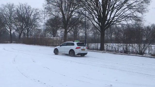 RIJLES IN DE SNEEUW смотреть онлайн