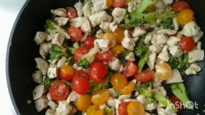 Спагетти с брокколи и курицей. Паста в сливочном соусе. Быстрый ужин.