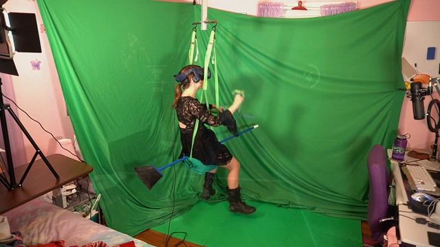 An Affordable VR Treadmill Alternative? First Look at the VR Saddle! смотреть онлайн