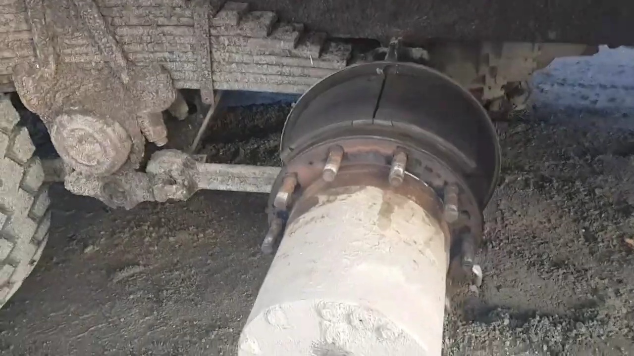 КАМАЗ КАК ПОМЕНЯТЬ ТОРМОЗНЫЕ КОЛОДКИ? смотреть онлайн