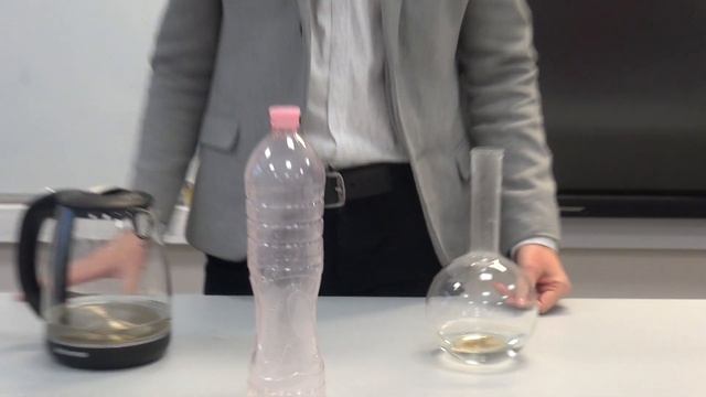 "Живая бутылка" или действие атмосферного давления смотреть онлайн