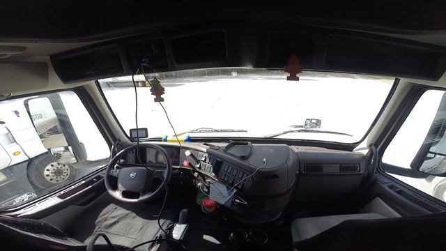 2014 Volvo VNL 670 MotoVas Review Semi Truck Interior I-Shift смотреть онлайн