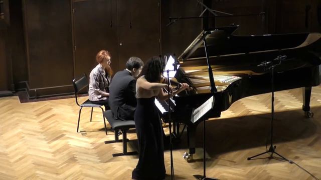 БИС  исп. Алёна Баева (скрипка) Вадим Холоденко (фортепиано)