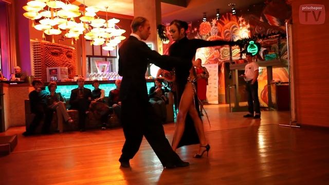 Alexander Desyatov & Maria Makarenko, Orquesta Pasional, Prischepov Milonga "ZBar" смотреть онлайн