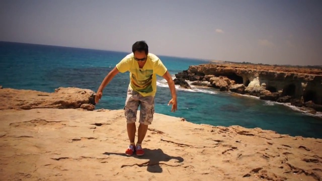 Summer Dubstep Dance with Dragon (с dubstep 'ом на Кипре) смотреть онлайн