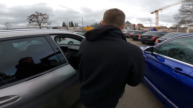 VW Tiguan R NEU gegen Mercedes GLC43 AMG GEBRAUCHT | DUELL der Mittelklasse Power SUVs | Fahr doch смотреть онлайн