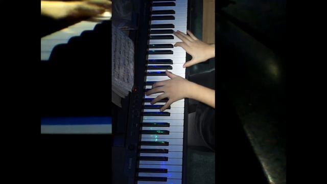 Bahh Tee- Сумерки piano смотреть онлайн