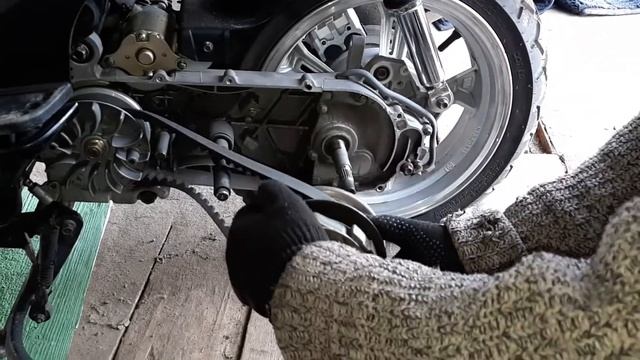 Как снять задний вариатор скутер 150 кубов смотреть онлайн